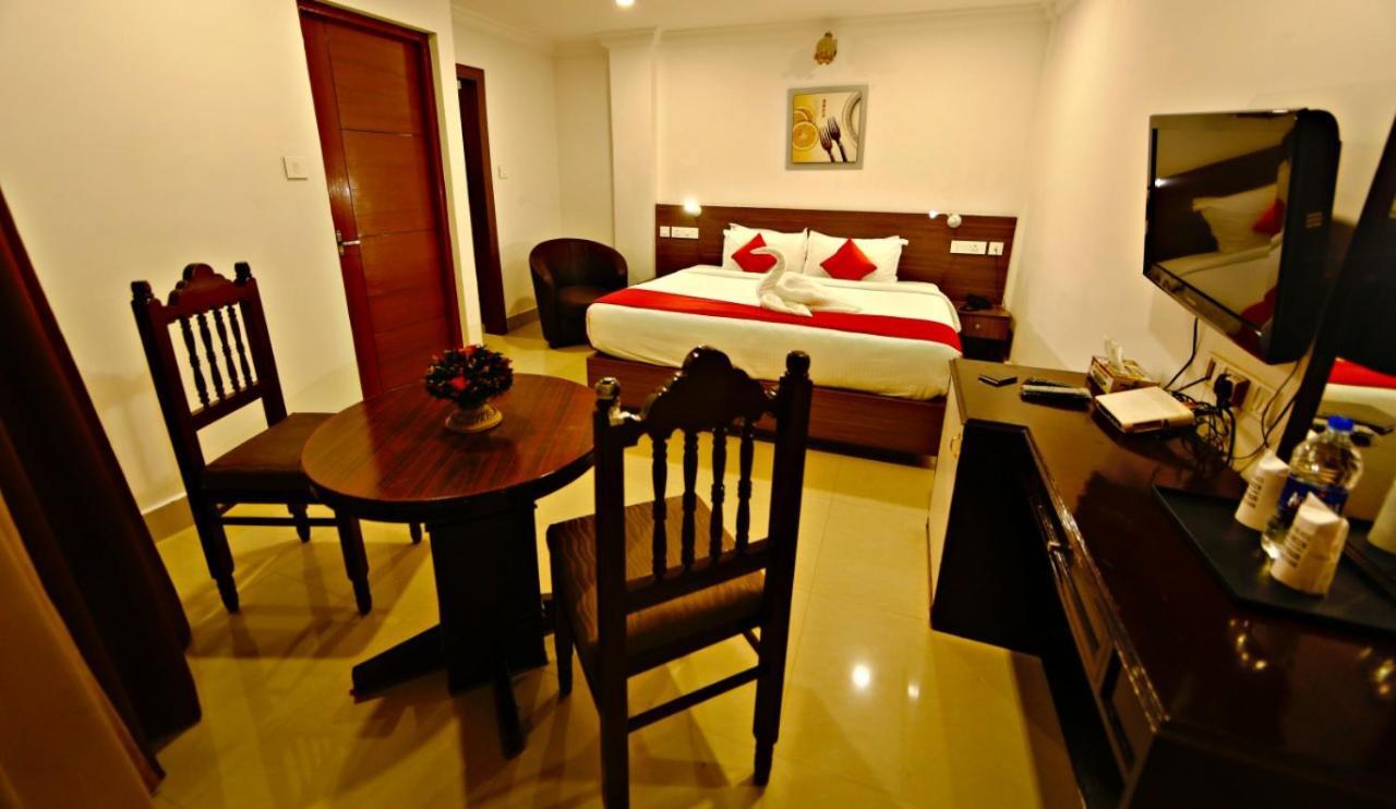 Hotel Nithya Kottayam Extérieur photo